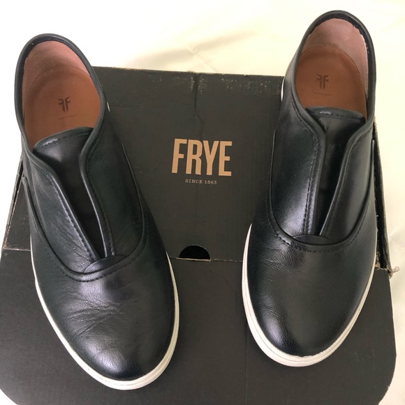 Frye Shoes - New! Frye Mindy Leather Slip On BNIB